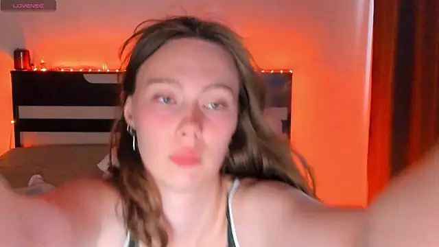 Snapshot of LolaMeddisson chatting on 07/22/26, 01:52 LolaMeddisson online show from 07/22/26, 01:52
