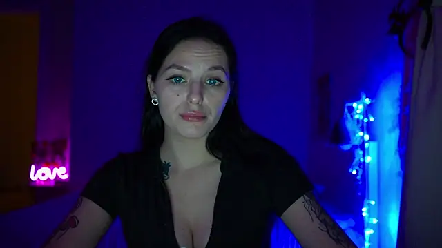 EwelynScott online show from 12/20/25, 04:36