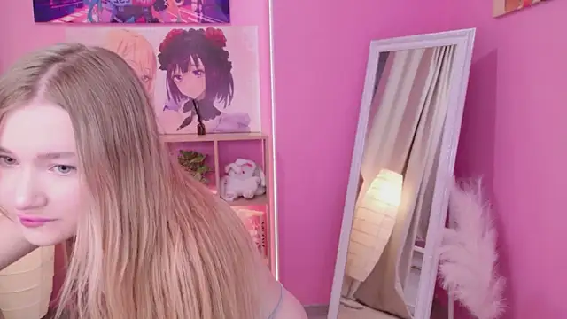 milaa sun online show from 04/21/26, 05:58