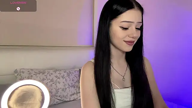 KateHardcastle online show from 11/02/25, 03:25