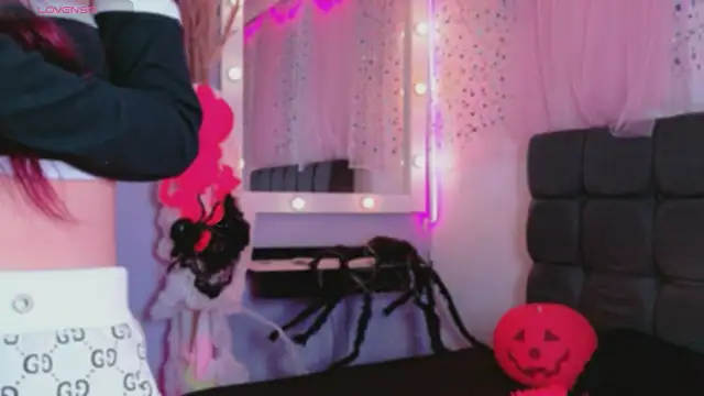 NataliaPrada s online show from 10/27/25, 04:55