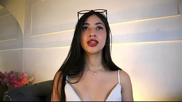 Snapshot of charlotterusso chatting on 06/03/26, 12:41 charlotterusso online show from 06/03/26, 12:41