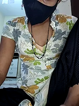 Snapshot of ranisanthutelugu chatting on 09/24/25, 05:11 ranisanthutelugu online show from 09/24/25, 05:11