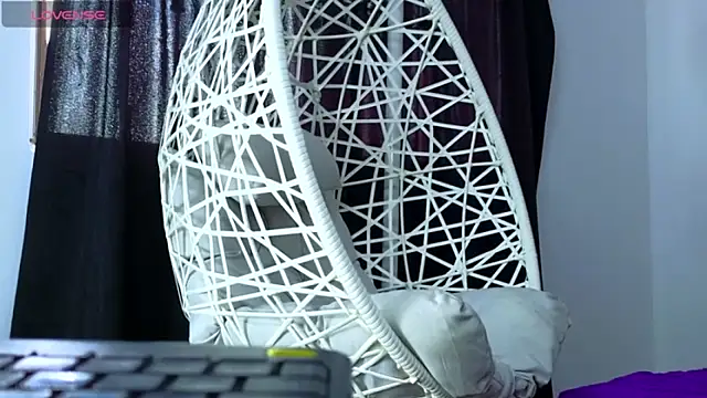 cuteeimy online show from 10/21/25, 05:24