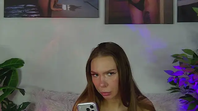 AlysonHuxley  online show from 03/06/26, 06:26