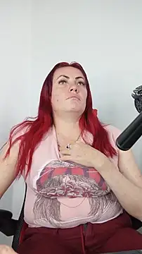 carolinhe  online show from 11/14/25, 07:56