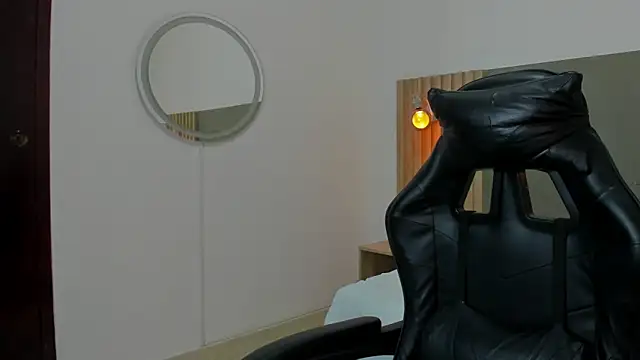 carlina 15 online show from 03/13/26, 12:23