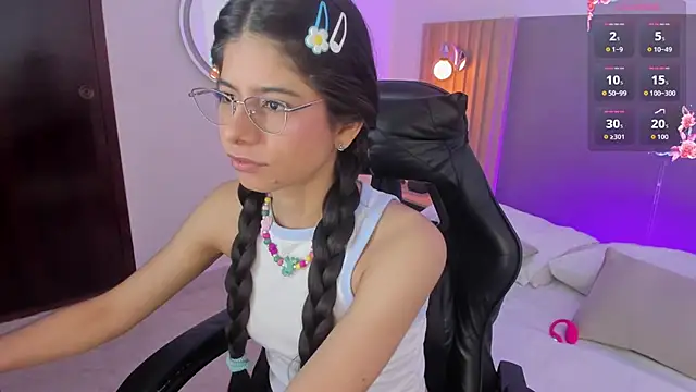 Snapshot of carlina_15 chatting on 06/19/26, 12:42 carlina 15 online show from 06/19/26, 12:42
