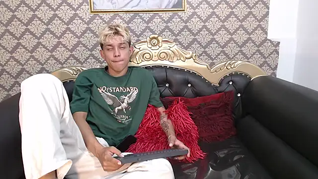 Sebas cat online show from 09/20/25, 04:24