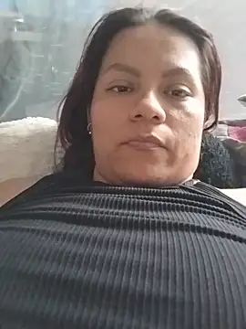 Snapshot of isabela29 chatting on 06/23/26, 01:42 isabela29 online show from 06/23/26, 01:42