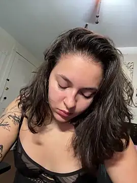 babykalirose online show from 05/20/26, 06:19
