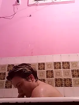 Snapshot of MoonIrene chatting on 11/13/25, 11:09 MoonIrene online show from 11/13/25, 11:09