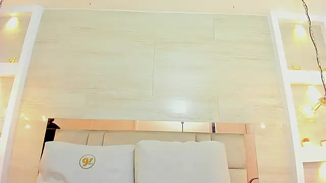 karol lewiss online show from 10/11/25, 11:53