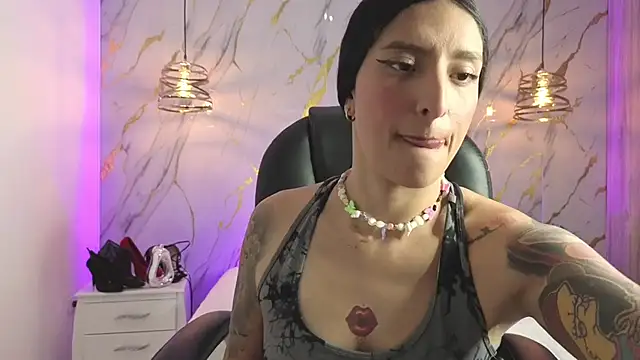 Scaarlettfox online show from 12/18/25, 07:31