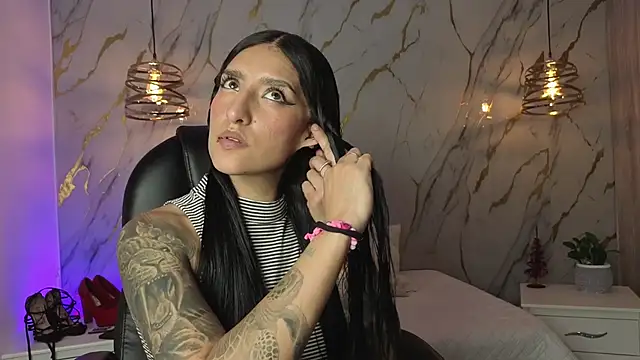 Scaarlettfox online show from 02/04/26, 06:03