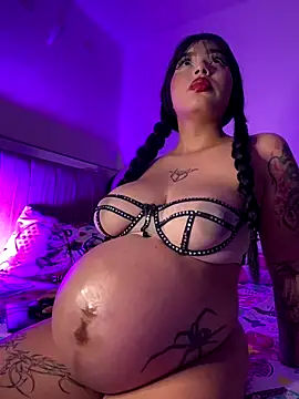 lucialauper  online show from 12/13/25, 11:43