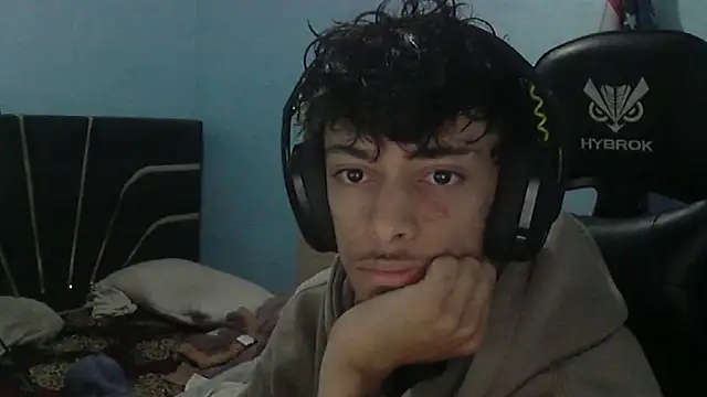 Snapshot of Dark_DesireX chatting on 05/15/26, 01:07 Dark DesireX online show from 05/15/26, 01:07