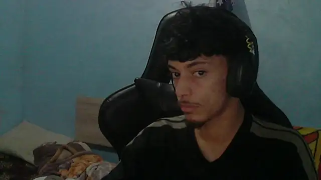 Snapshot of Dark_DesireX chatting on 05/19/26, 12:44 Dark DesireX online show from 05/19/26, 12:44
