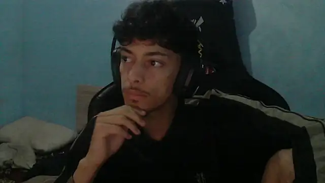Snapshot of Dark_DesireX chatting on 05/21/26, 01:29 Dark DesireX online show from 05/21/26, 01:29