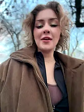 KellyKeler online show from 12/18/25, 01:28