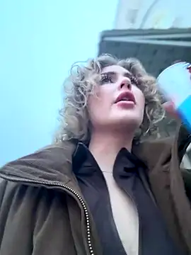 KellyKeler online show from 12/21/25, 01:40