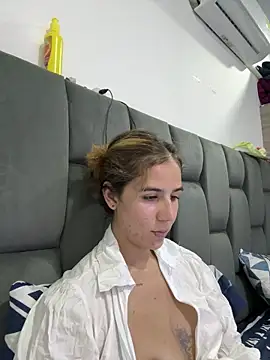 AllieYourGirl online show from 04/19/26, 12:22