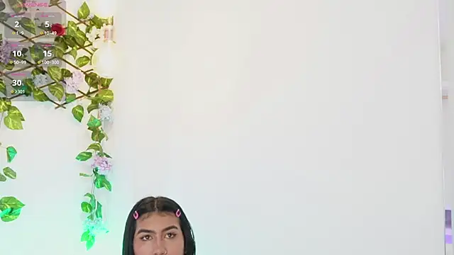 Snapshot of saraBow chatting on 09/23/25, 06:00 saraBow online show from 09/23/25, 06:00
