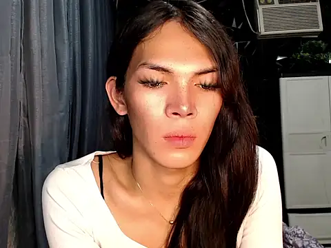 ladyhotcuming online show from 06/09/26, 07:20