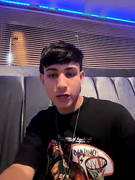 Snapshot of cody_fox10 chatting on 11/13/25, 07:35 cody fox10 online show from 11/13/25, 07:35