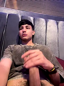 Snapshot of cody_fox10 chatting on 11/14/25, 08:07 cody fox10 online show from 11/14/25, 08:07