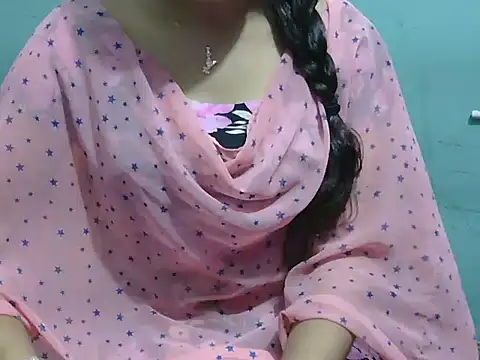 Snapshot of lovely_soniya chatting on 09/18/25, 04:36 lovely soniya online show from 09/18/25, 04:36