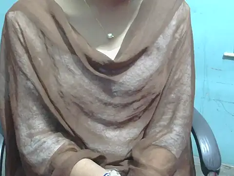 lovely soniya online show from 11/18/25, 05:12