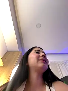 Michelle Zoe online show from 11/13/25, 05:17