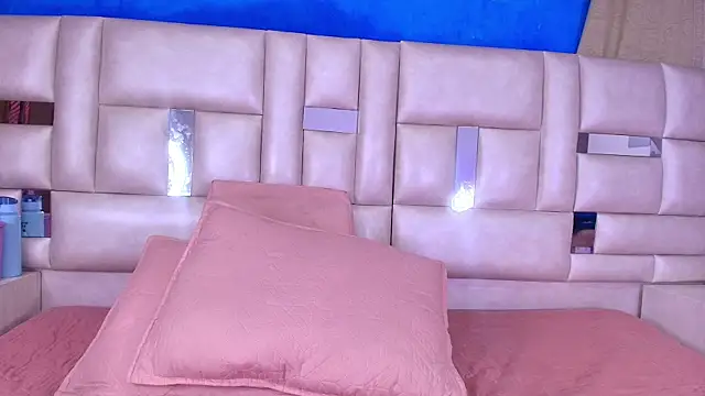 emmacurvy online show from 09/25/25, 03:10