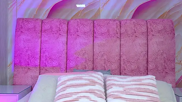 emmacurvy online show from 03/22/26, 03:54