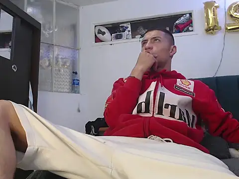 Snapshot of man_porn13 chatting on 11/04/25, 06:07 man porn13 online show from 11/04/25, 06:07