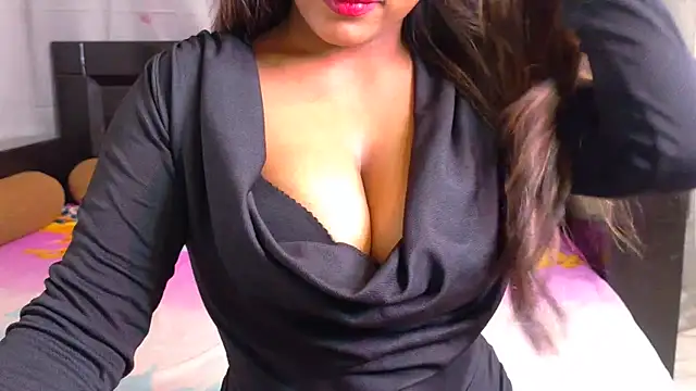 Snapshot of nylaahh-12 chatting on 05/27/26, 07:22 nylaahh-12 online show from 05/27/26, 07:22