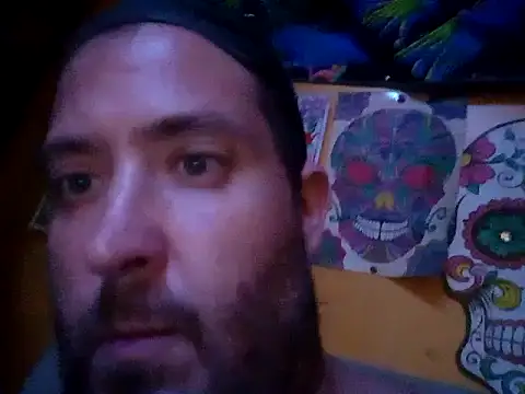 Snapshot of OwingStone chatting on 07/18/26, 01:21 OwingStone online show from 07/18/26, 01:21