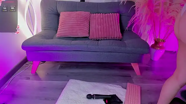 hannacutegod online show from 12/23/25, 05:27