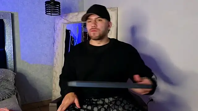 Ades Lowe online show from 10/06/25, 11:51