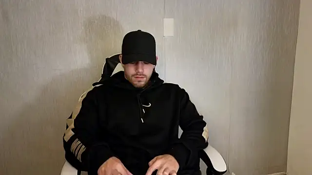 Ades Lowe online show from 10/10/25, 11:42