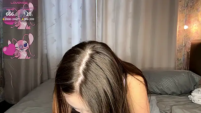 Snapshot of LoraDavi chatting on 02/20/26, 06:26 LoraDavi online show from 02/20/26, 06:26