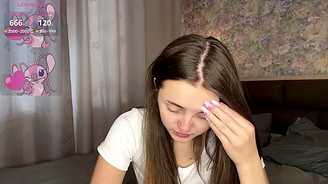 Snapshot of LoraDavi chatting on 02/23/26, 07:17 LoraDavi online show from 02/23/26, 07:17