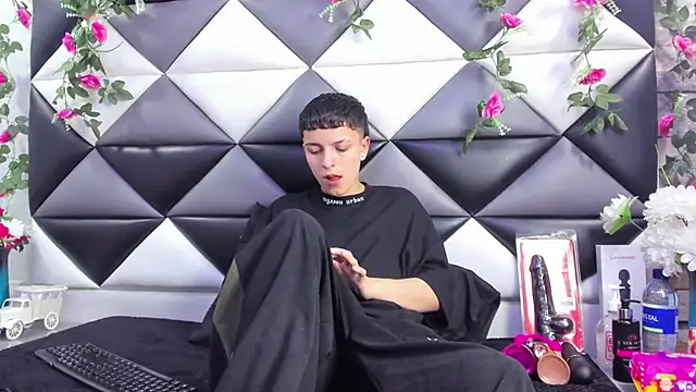 Snapshot of Megan_Thompson_ chatting on 09/28/25, 02:06 Megan Thompson  online show from 09/28/25, 02:06