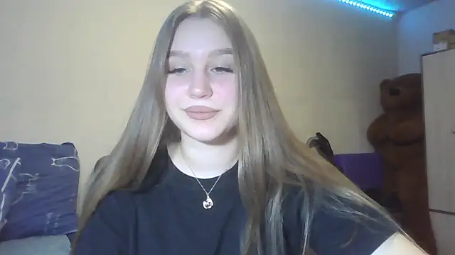 yourhoney Lola  online show from 10/18/25, 03:35