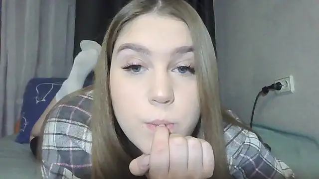 yourhoney Lola  online show from 11/29/25, 01:14