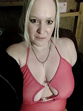 Bouncy-Bella28X online show from 11/07/25, 10:32