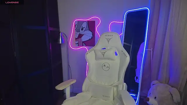 Snapshot of ShalinaMontana chatting on 09/23/25, 03:15 ShalinaMontana online show from 09/23/25, 03:15