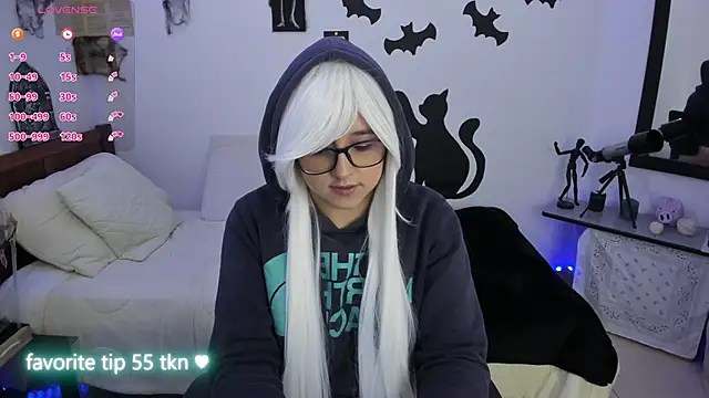 Cherry blush  online show from 10/30/25, 07:47