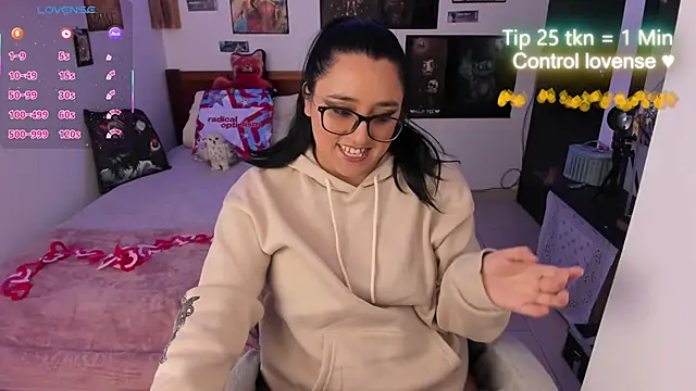 Cherry blush  online show from 02/02/26, 11:14